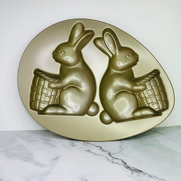 Nordic Ware Other - Williams Sonoma Nordic Ware 3D Easter Bunny with Basket Cake Pan Cast Aluminum
